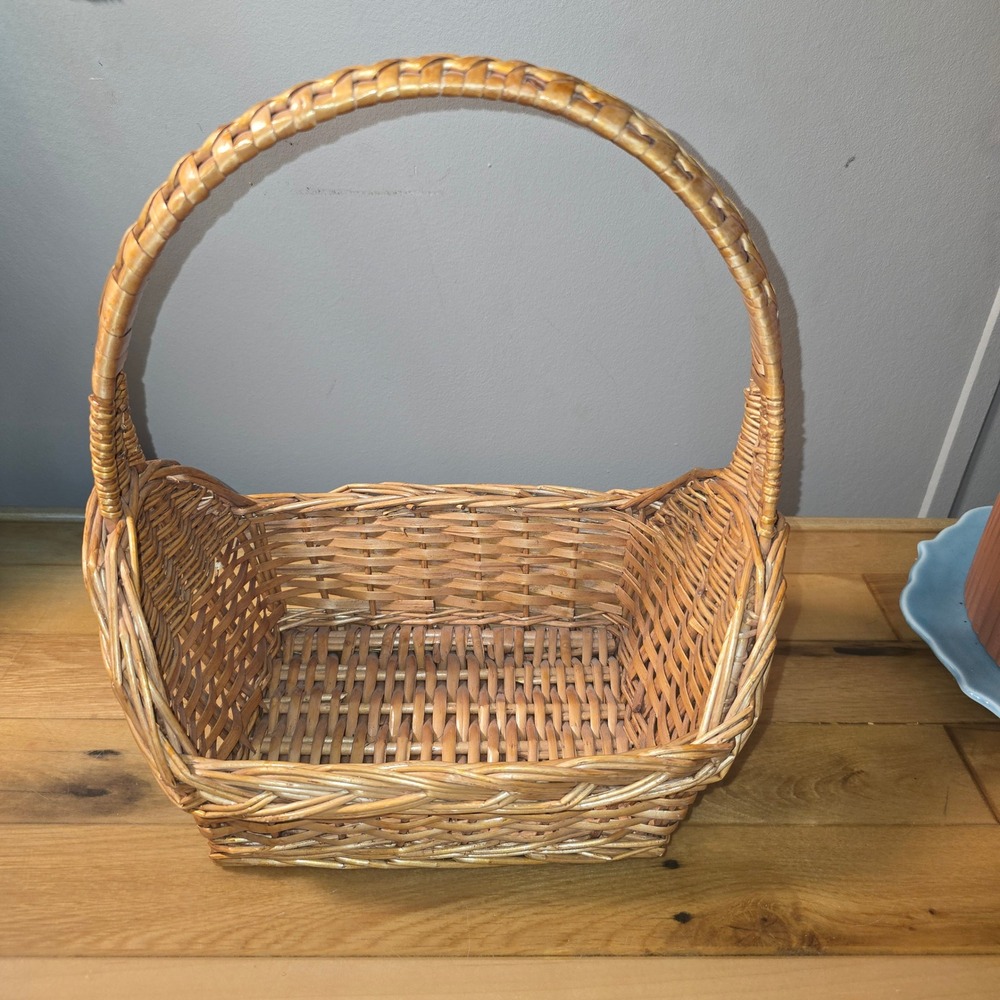 Vintage Woven Wicker Basket with Braided Handle Honey Brown Rectangular Decor